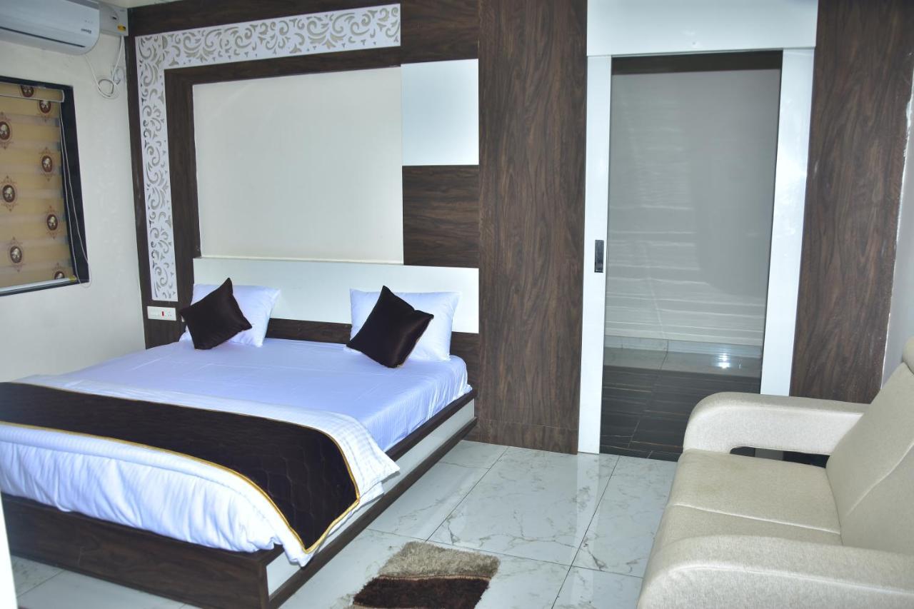 Pagadala Grand Residency Hotel Bāpatla Exterior photo